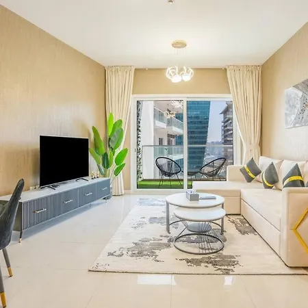 Specious Pool View One Bed Room دبي المظهر الخارجي الصورة
